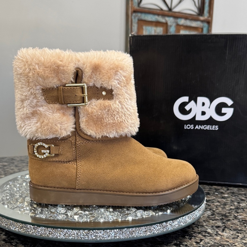 GBG Los Angeles Aleya Fur ankle Boots NEW 5.5